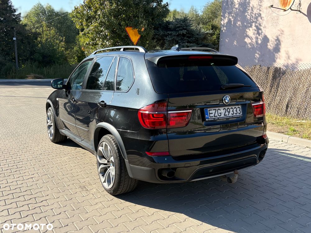 BMW X5 2011 photo 2