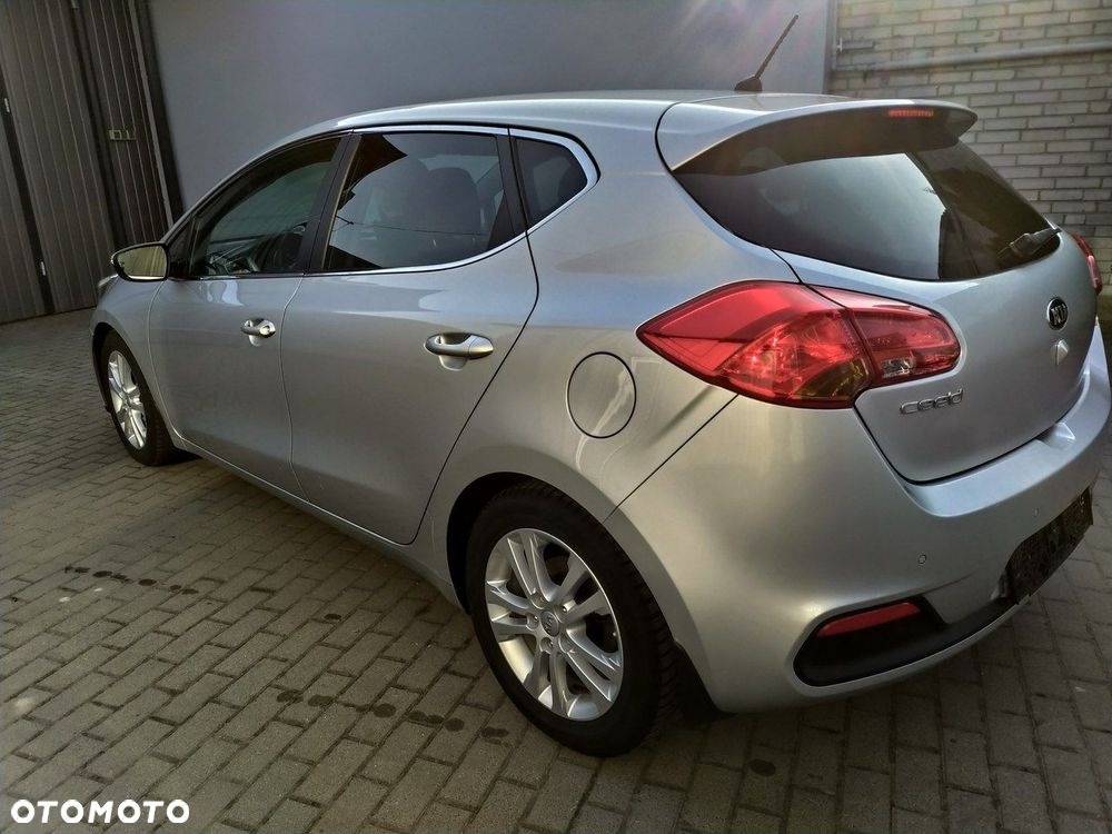 Kia Ceed 1.6 GDI ISG Dream-Team Edition - 5