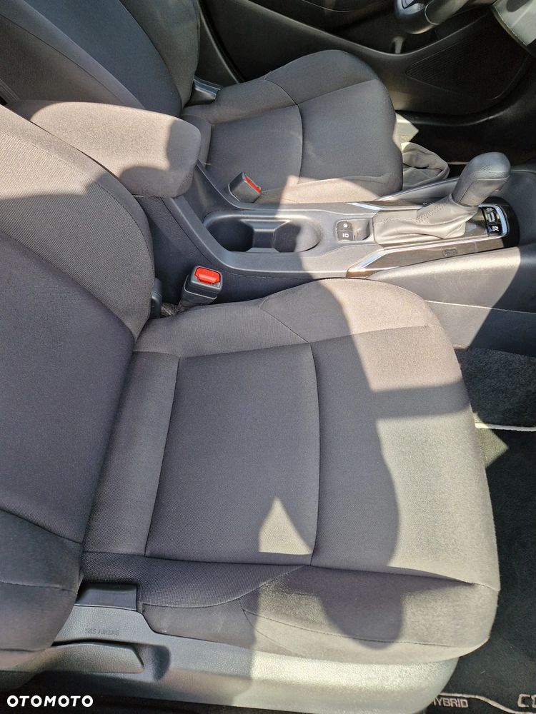 Toyota Corolla 1.8 Hybrid Comfort - 10