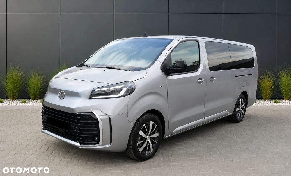 Toyota Proace Verso 2.2 D4-D Long Family - 2