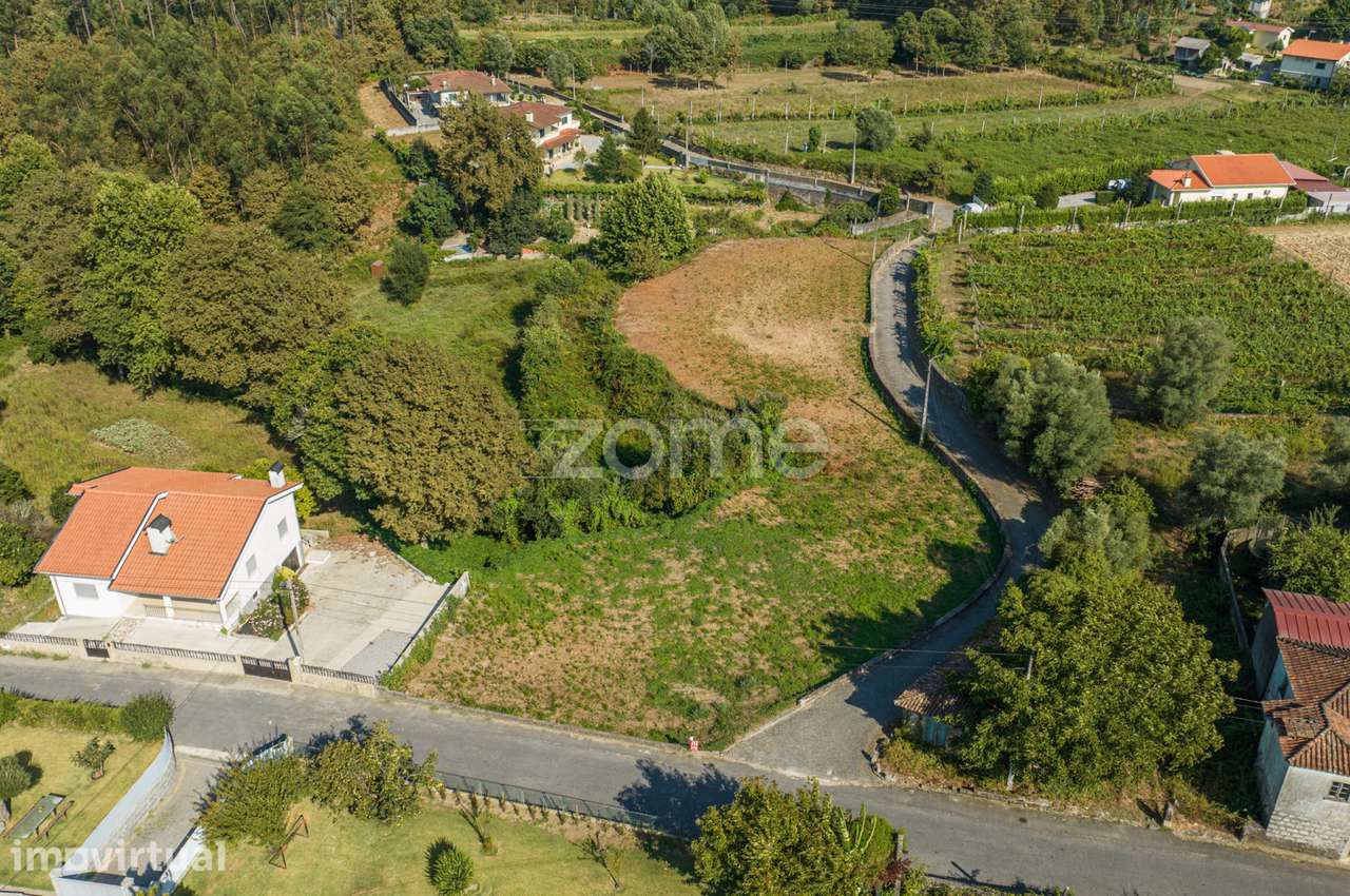 Terreno em Dornelas, Amares - Grande imagem: 3/16