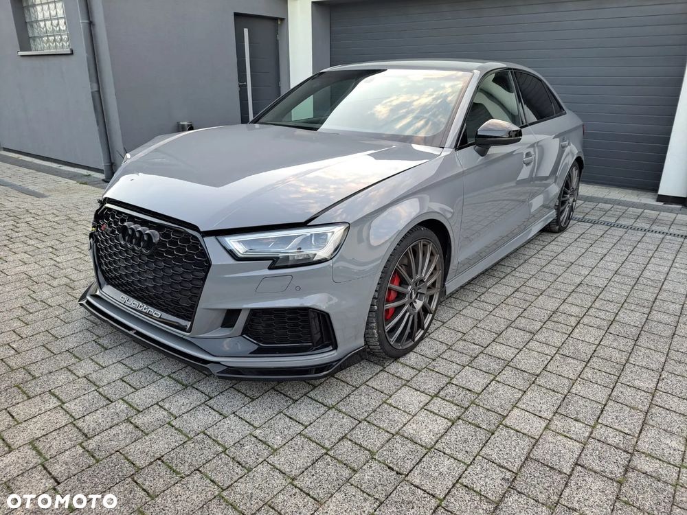 Audi RS3 Limousine TFSI quattro S tronic - 1