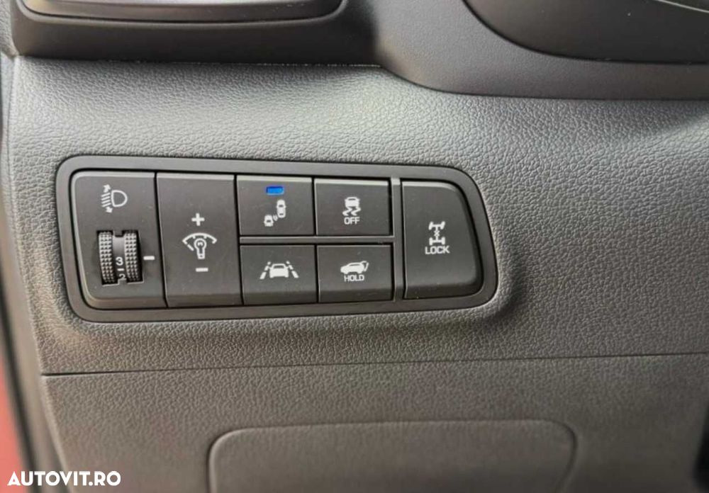 Hyundai Tucson 2.0 CRDI 4WD 8AT Premium - 24