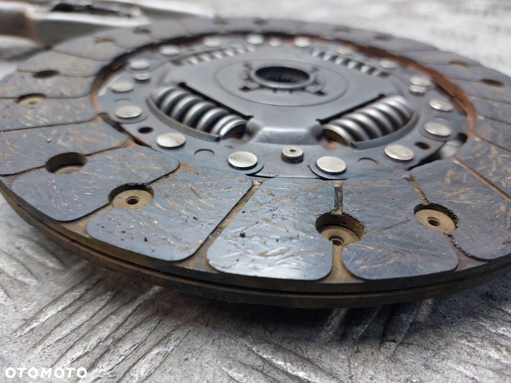 SPRZĘGŁO TARCZA + DOCISK + ŁOŻYSKO OPOROWE VOLKSWAGEN POLO III 6N 1.9 TDI - 7