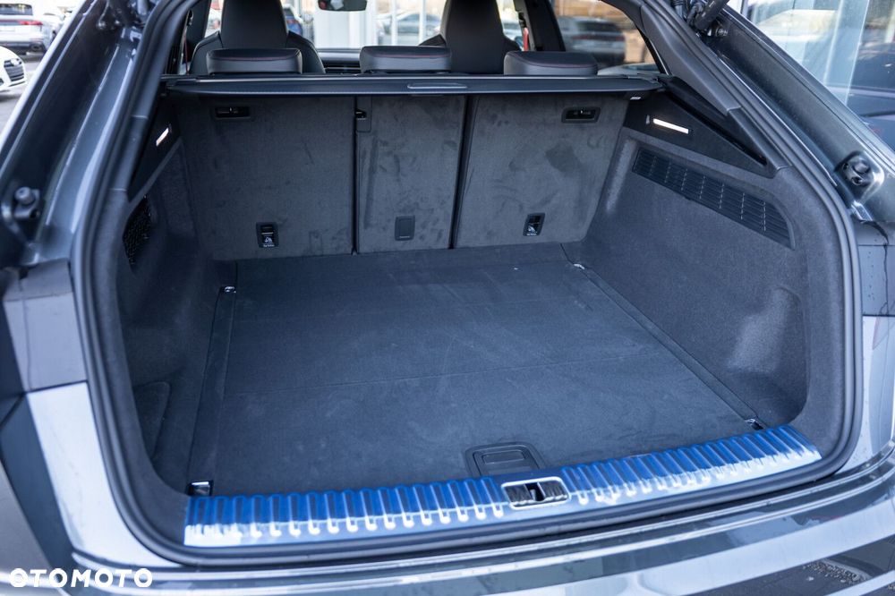 Audi Q8 - 9
