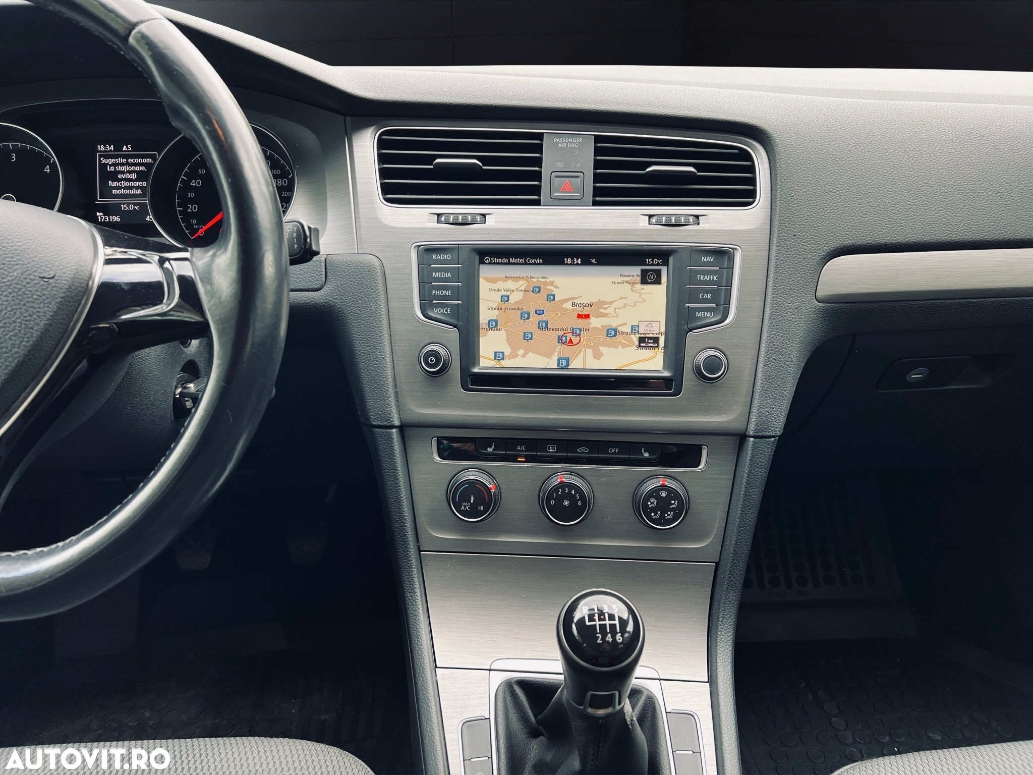 Volkswagen Golf - 12