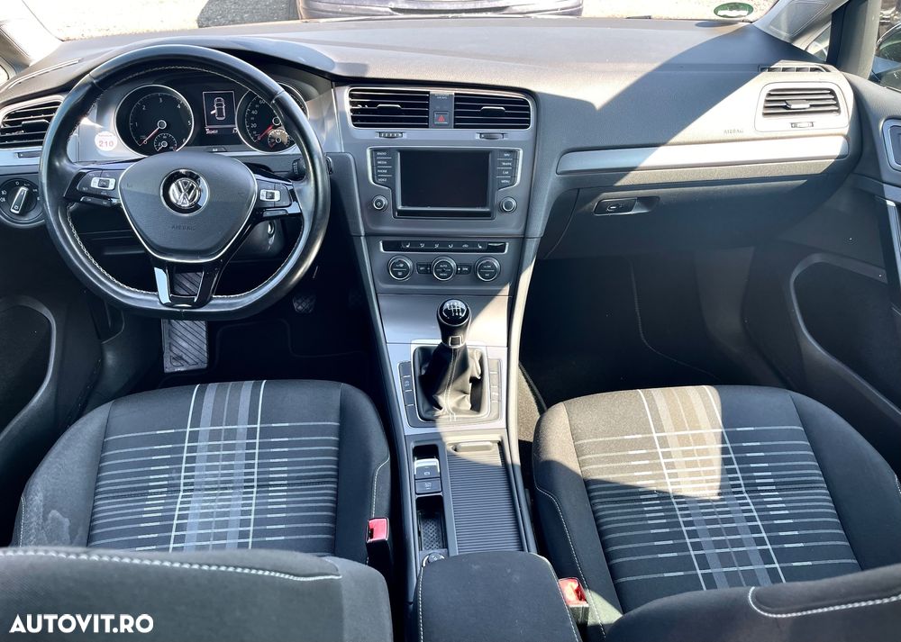 Volkswagen Golf 2.0 TDI BlueMotion Technology Lounge - 8