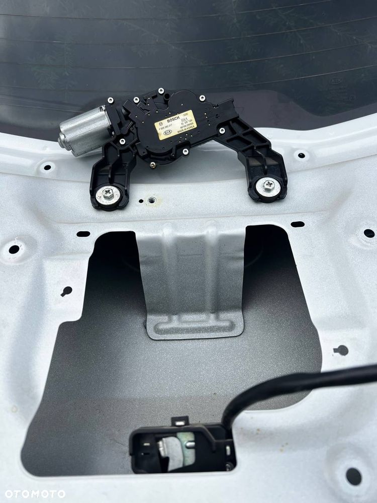 Klapa bagażnika Kia Sportage III ORYGINAŁ spoiler + szyba + wycieraczka - 7