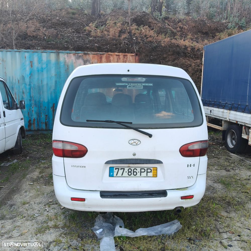 Hyundai H-1 Starex - 2