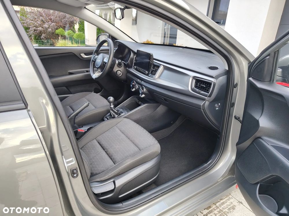 Kia Rio 1.2 M - 17