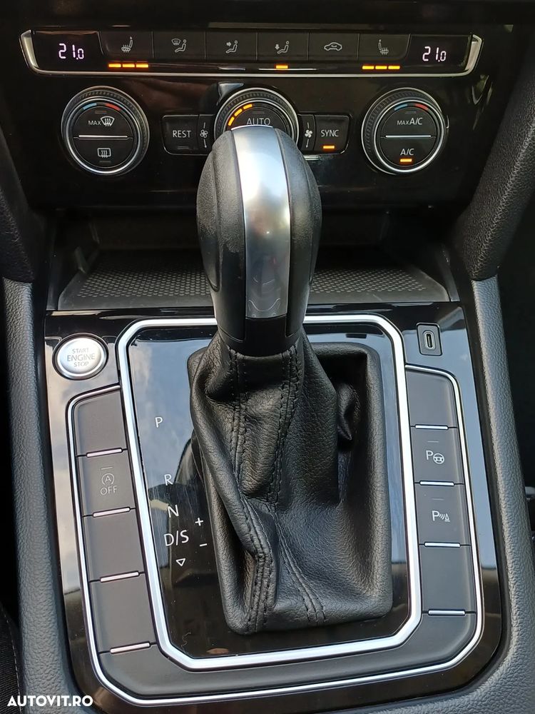 Volkswagen Passat - 15