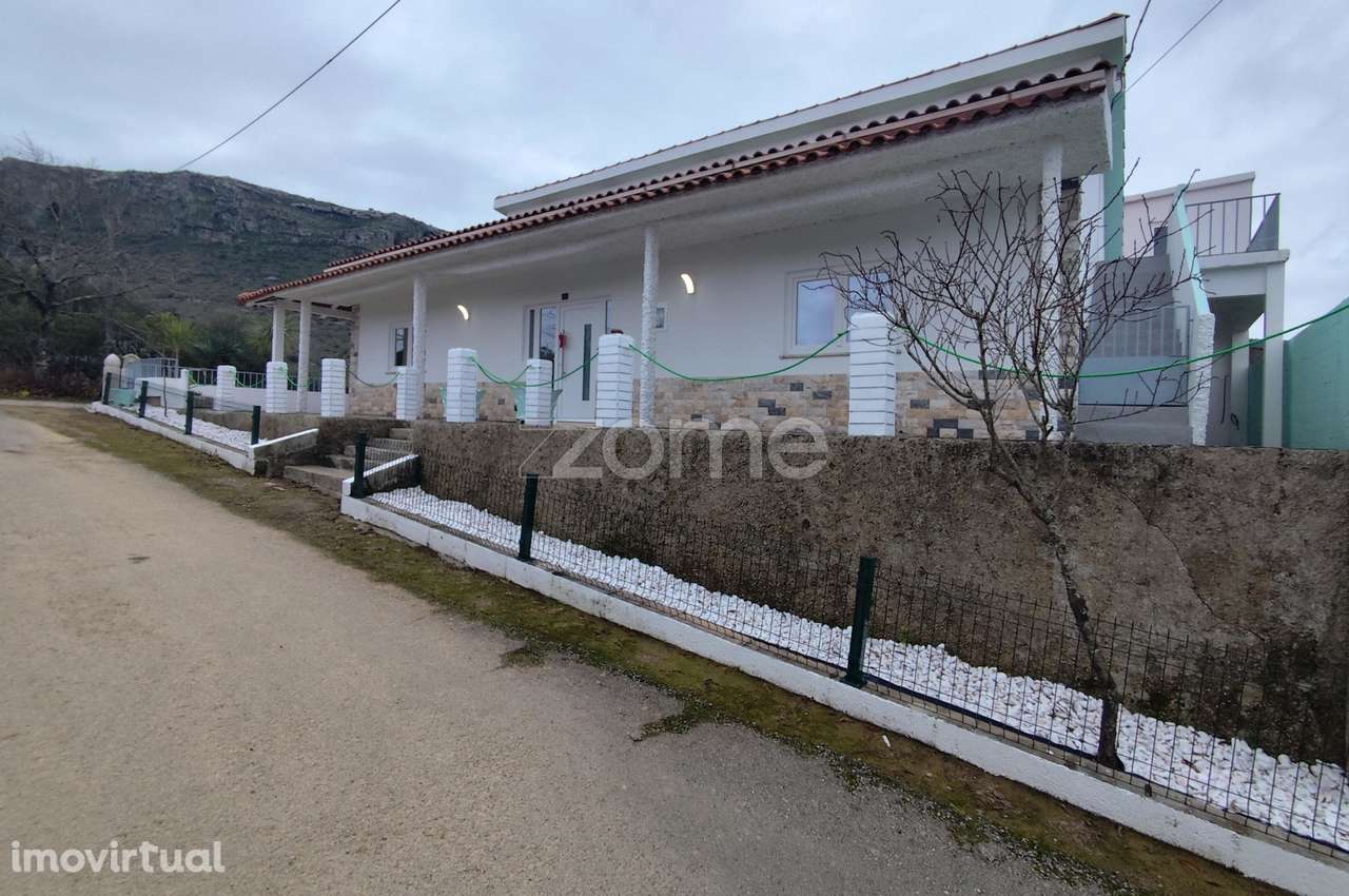 Moradia térrea com anexos em Mira de Aire, Porto de Mós - Grande imagem: 3/60