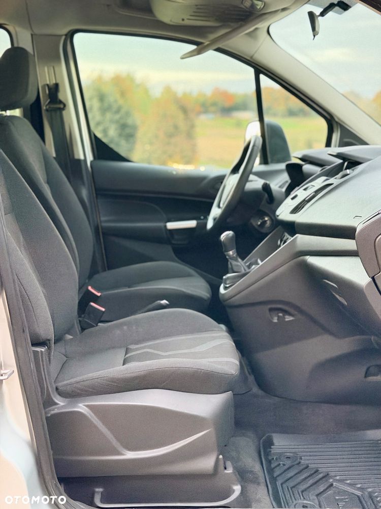 Ford Transit Connect - 25
