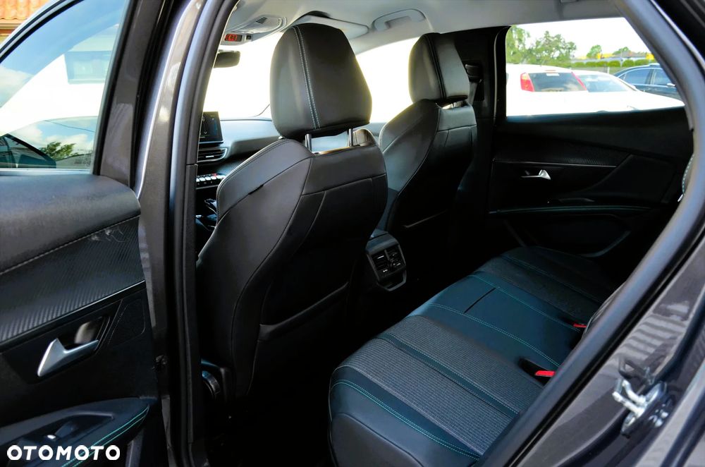 Peugeot 3008 1.6 PureTech Hybrid PHEV Allure S&S EAT8 - 13