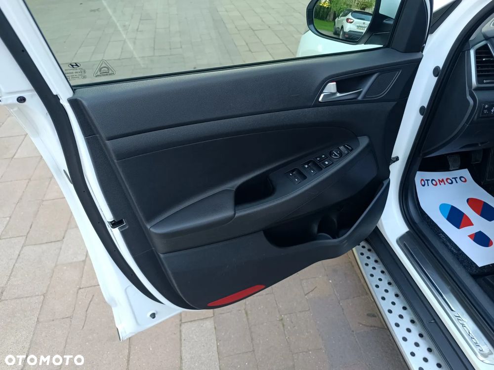 Hyundai Tucson blue 1.7 CRDi 2WD Passion Plus - 25