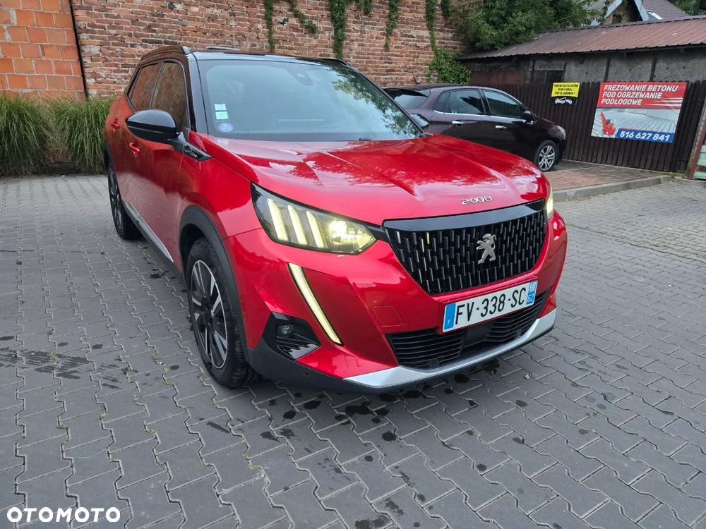 Peugeot 2008 PureTech 130 EAT8 GT - 3