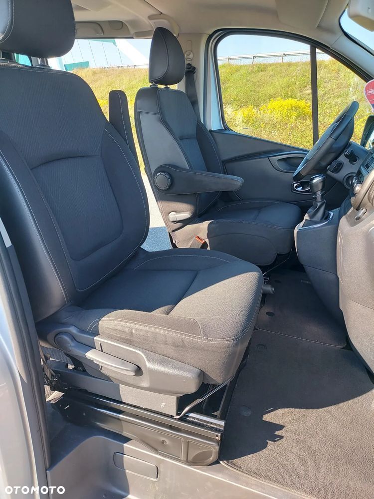 Renault Trafic SpaceClass 2.0 dCi - 18