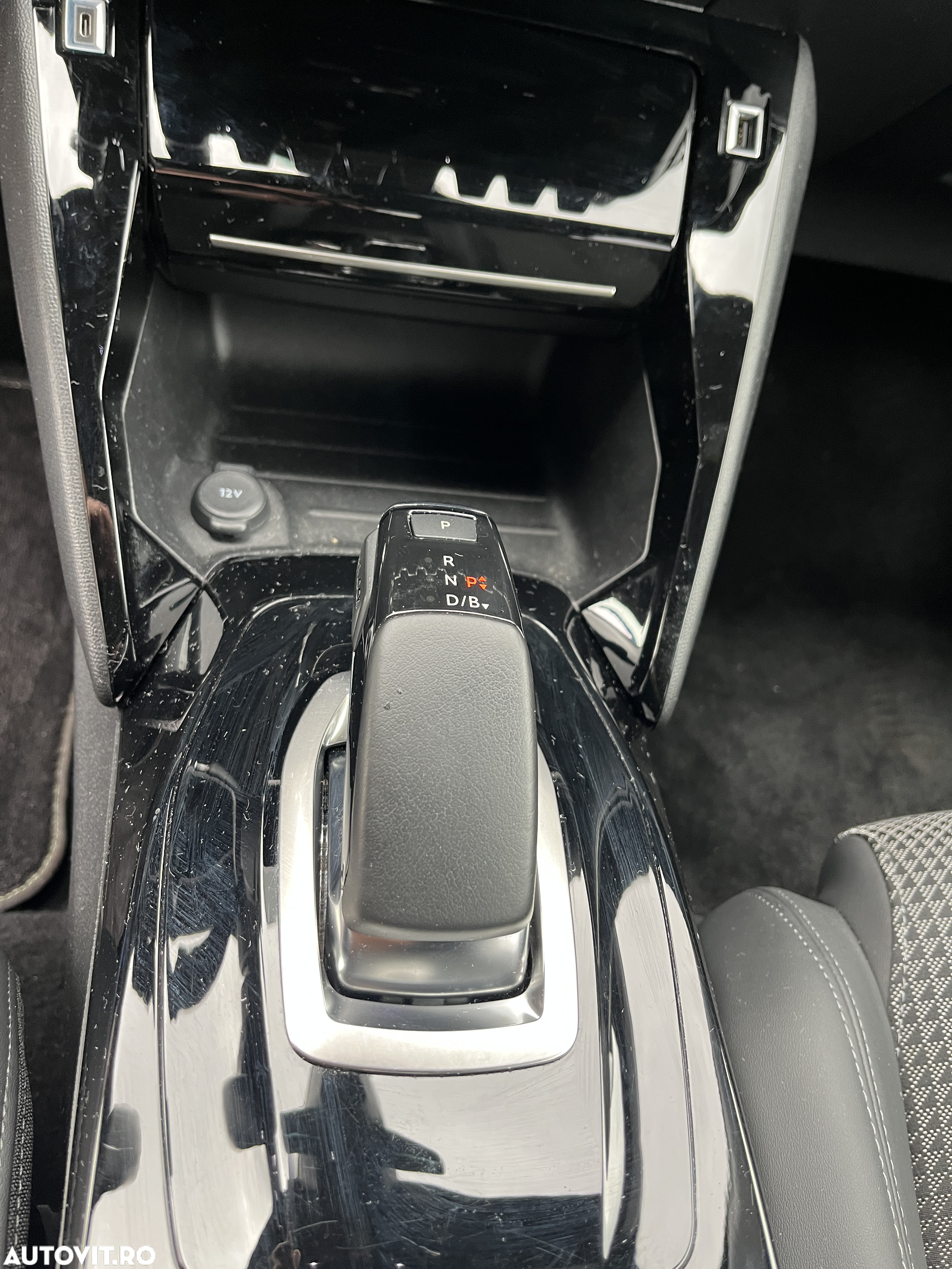 Peugeot 2008 e-2008 GT Line - 18