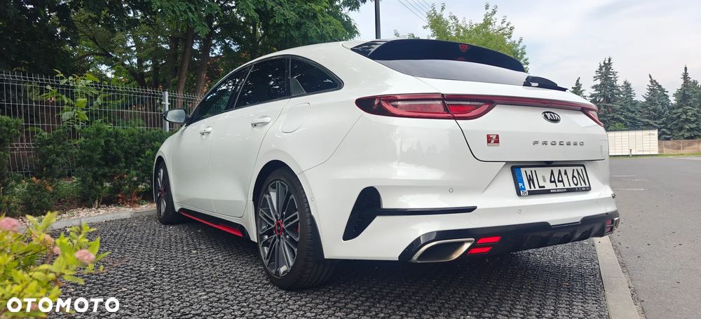 Kia ProCeed - 12