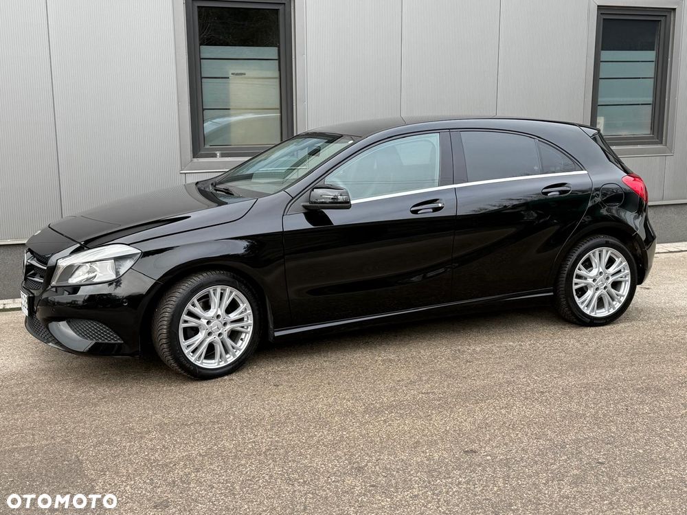 Mercedes-Benz Klasa A 180 7G-DCT AMG Line - 3