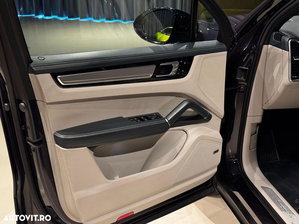 Porsche Cayenne Standard - 26