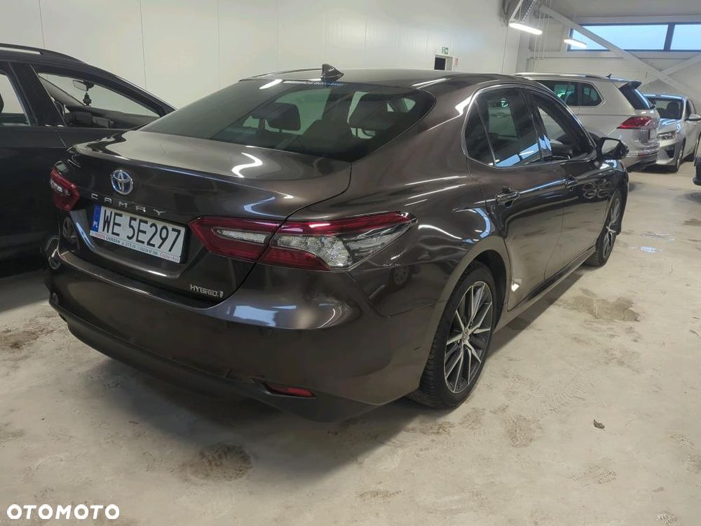 Toyota Camry 2.5 Hybrid Executive CVT - 2
