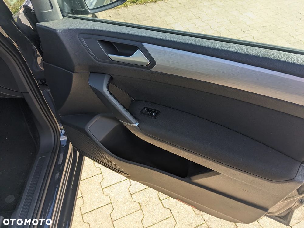 Volkswagen Touran 2.0 TDI BMT Comfortline - 20