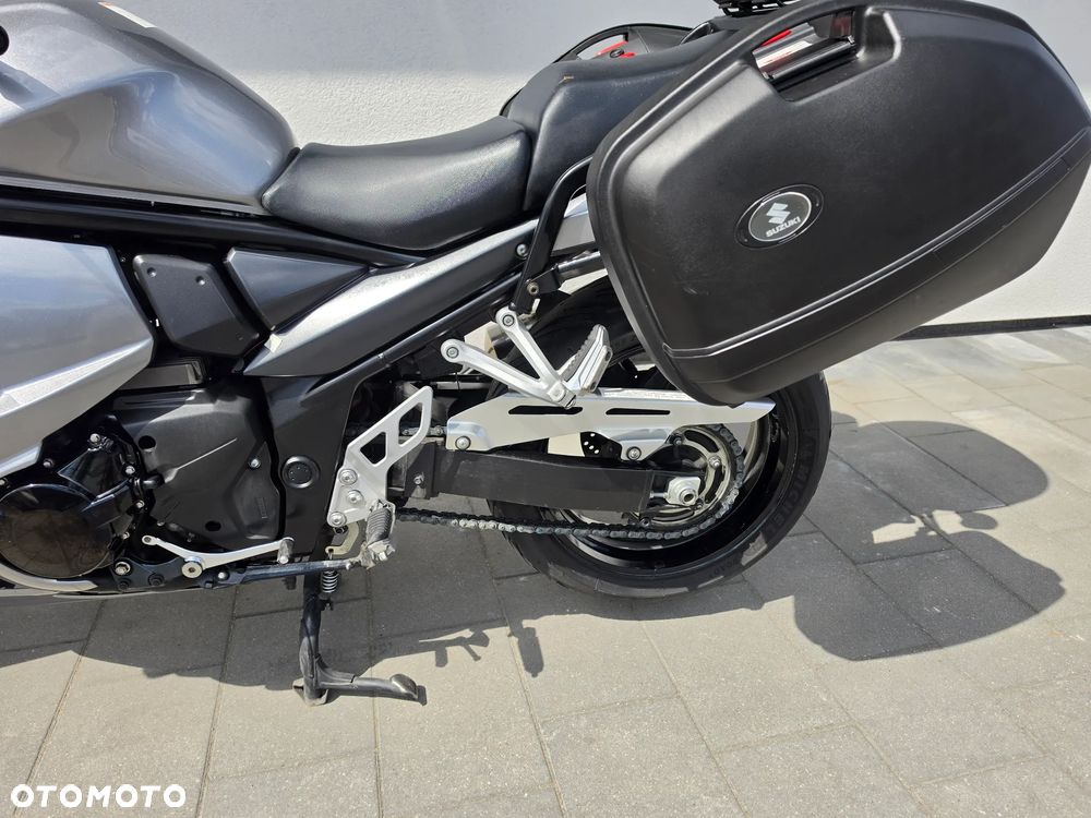 Suzuki GSX - 11