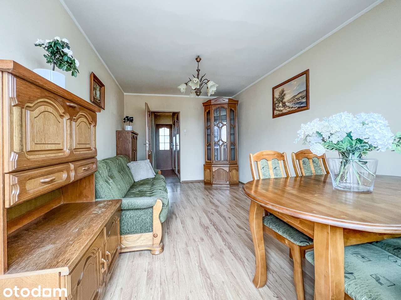 Wygodne 3 pokojowe mieszkanie na III piętrze z balkonem !