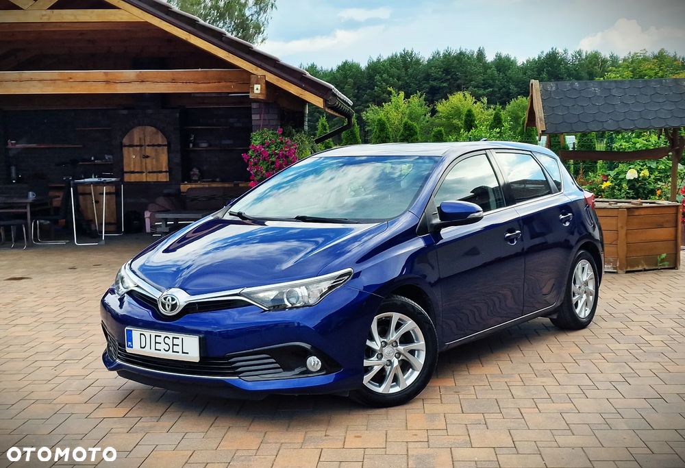 Toyota Auris 1.6 D-4D Prestige - 4