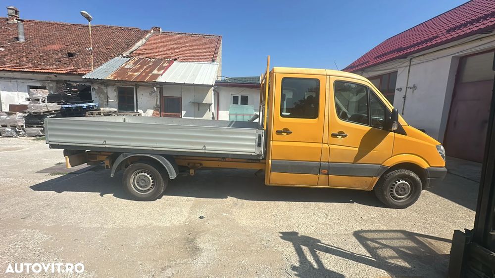 Mercedes-Benz Sprinter - 2