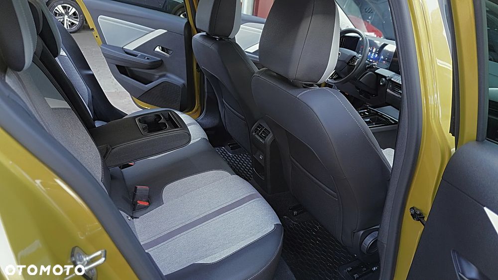 Opel Astra 1.2 T Elegance S&S - 17