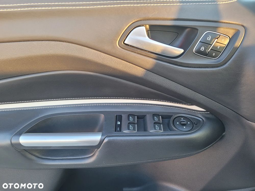 Ford Kuga - 26