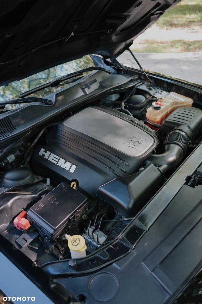 Dodge Challenger - 4