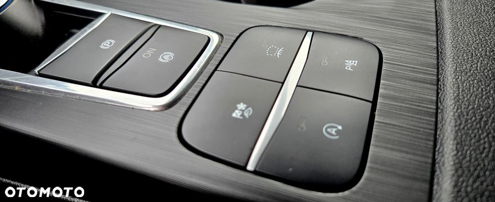 Ford Kuga 2.0 EcoBlue 4x4 TITANIUM X - 35