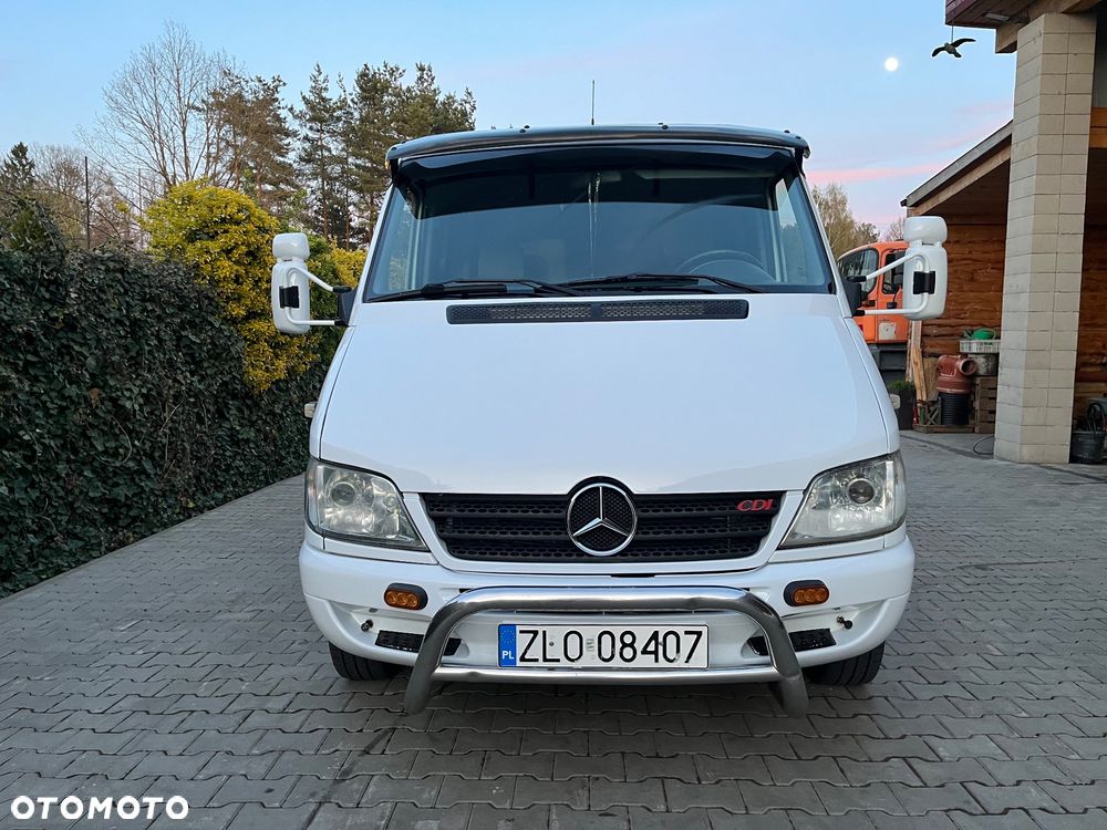 Mercedes-Benz Sprinter - 2