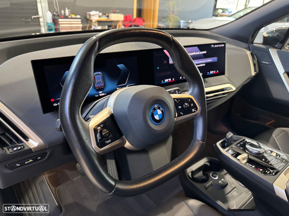 BMW iX xDrive 40 Pack Desportivo - 38