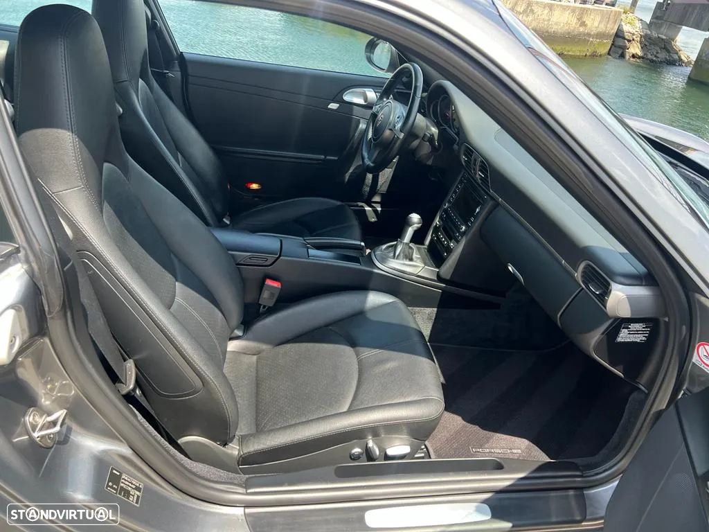 Porsche 911 (997) Carrera - 10