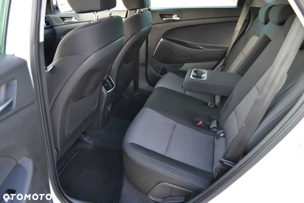Hyundai Tucson blue 1.6 GDi 2WD Navi - 10