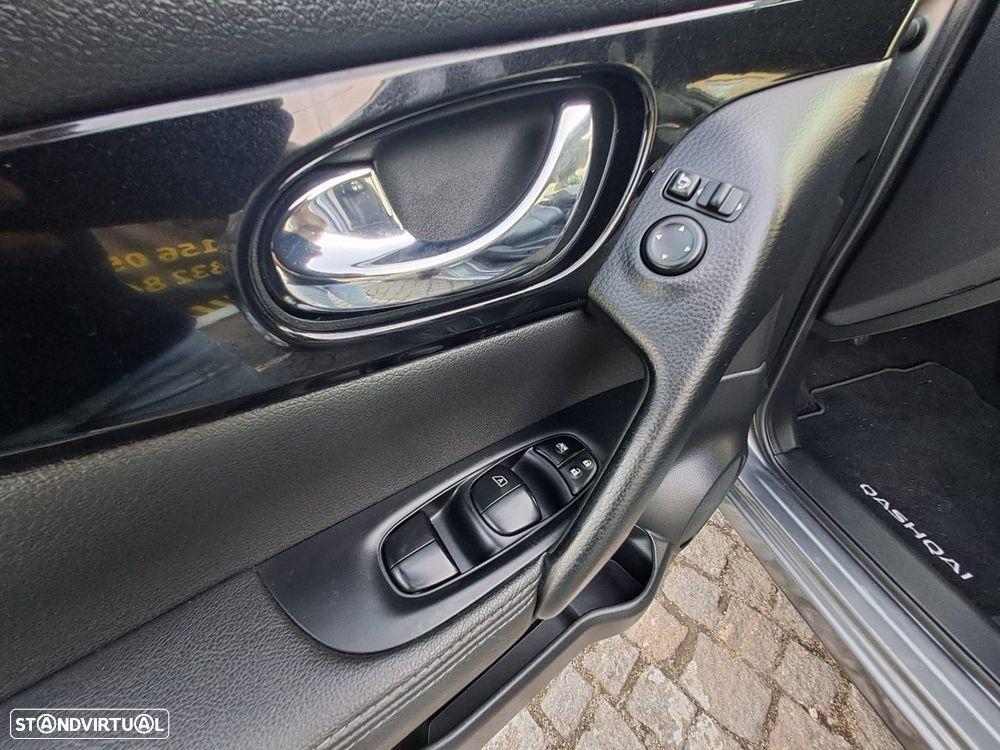 Nissan Qashqai 1.5 dCi Visia - 16