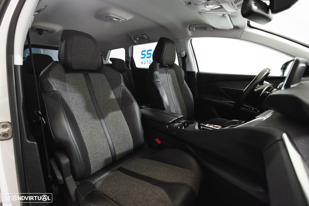 Peugeot 5008 1.2 PureTech Allure EAT8 - 32
