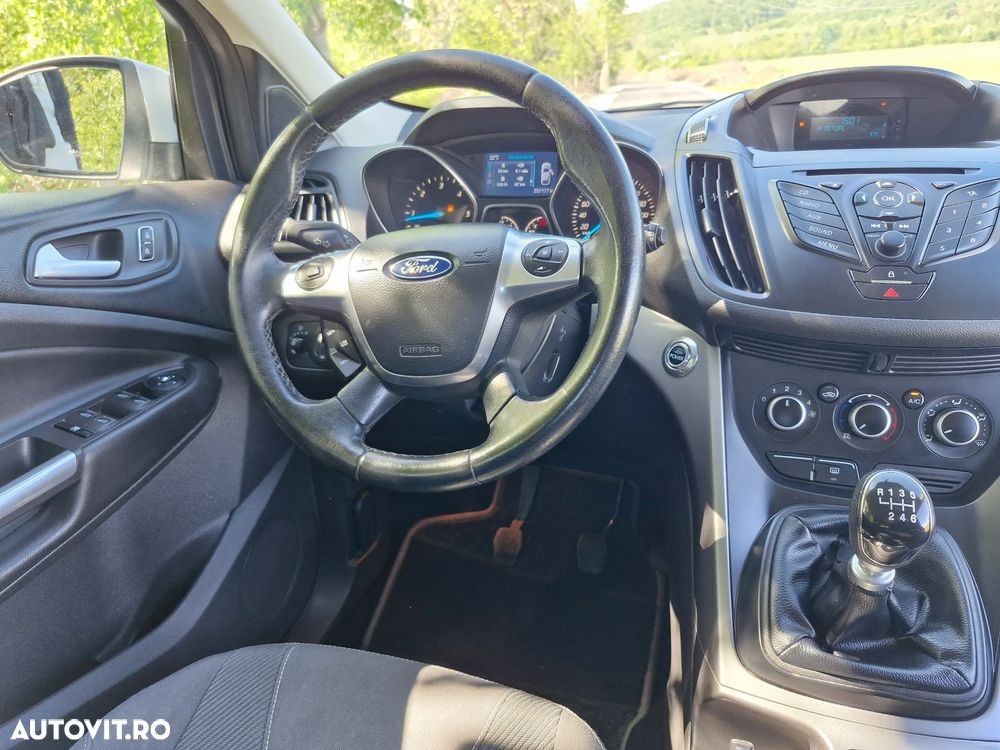 Ford Kuga 2.0 TDCi 2x4 Titanium - 5