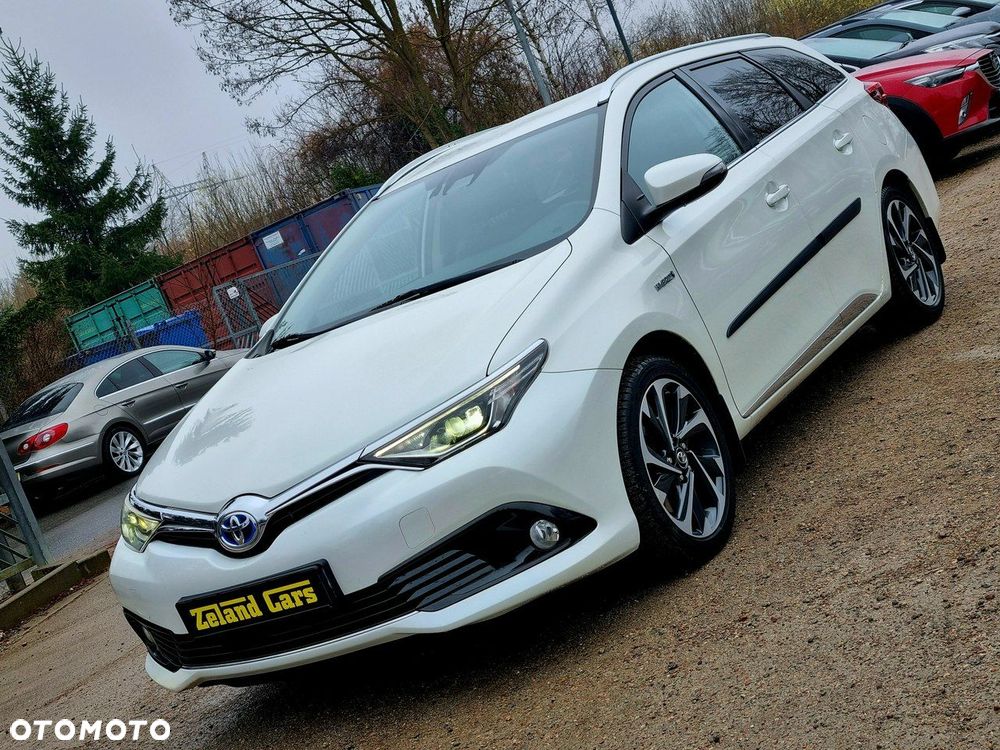 Toyota Auris Hybrid 135 Prestige - 1