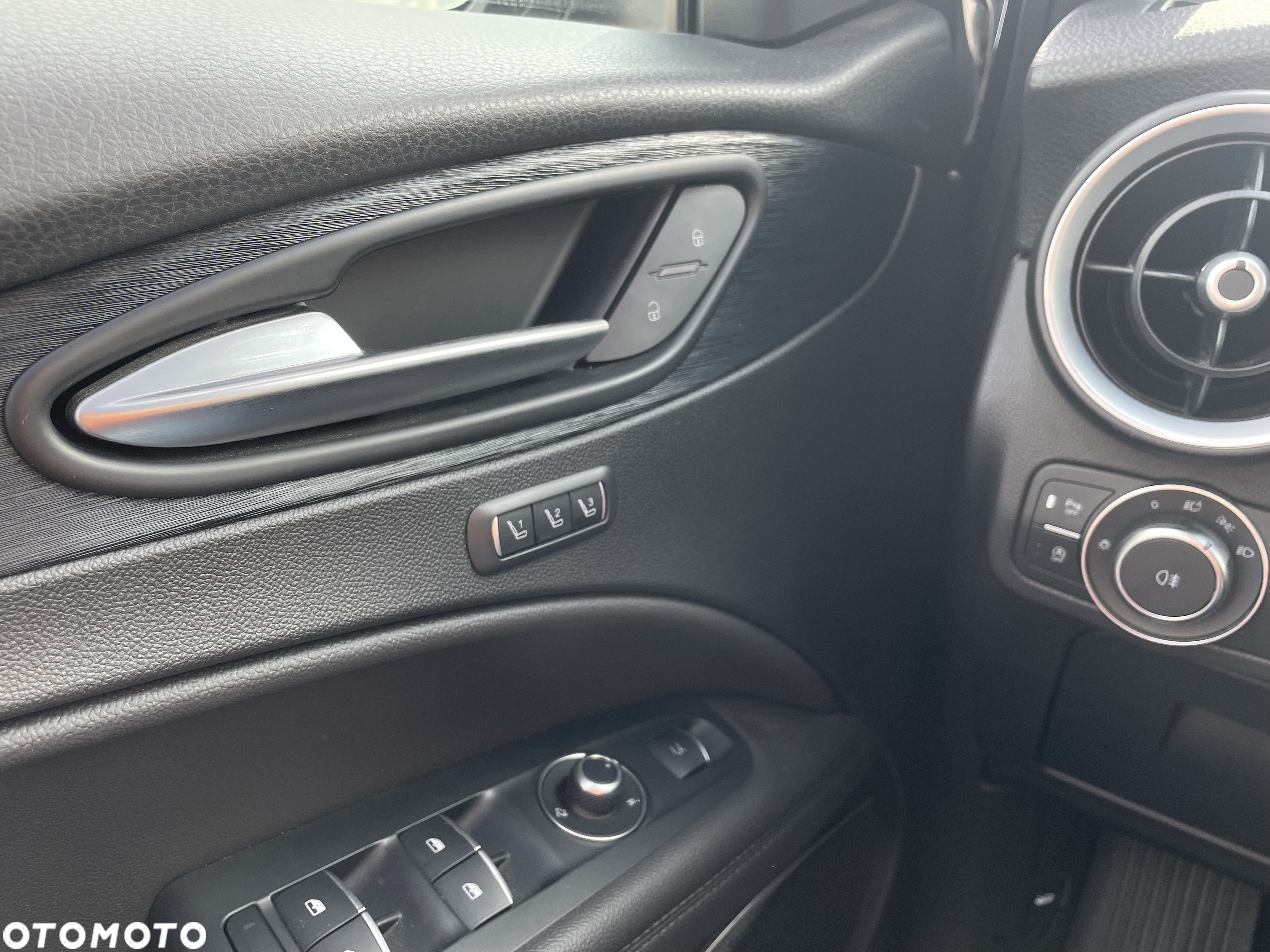 Alfa Romeo Stelvio 2.0 Turbo TI Q4 - 17