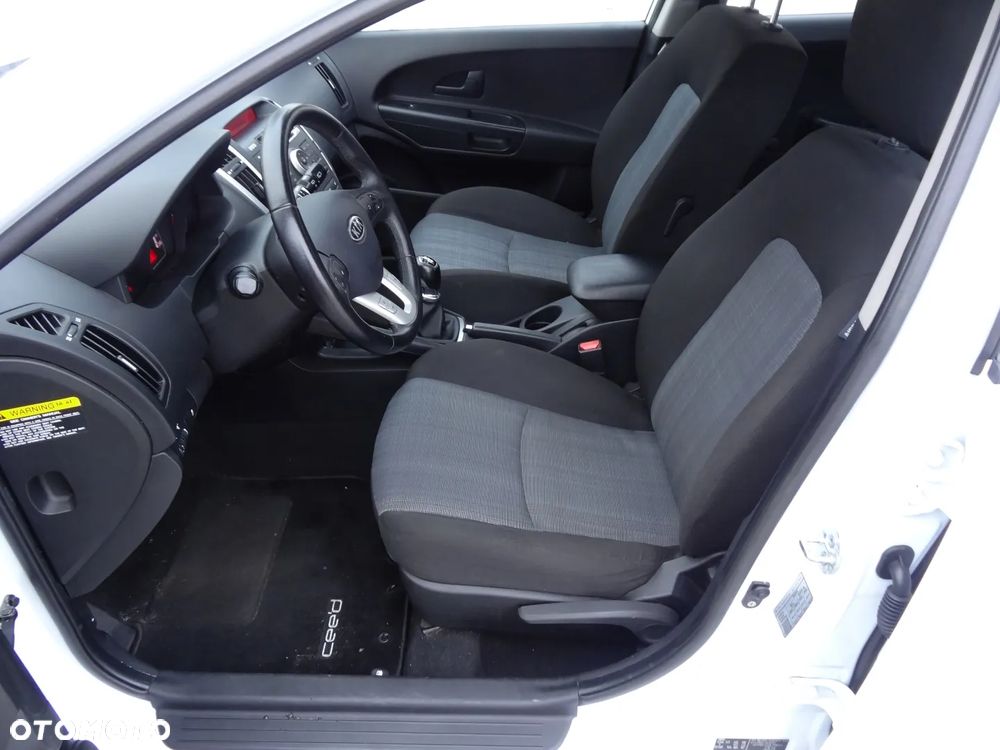 Kia Ceed 1.4 Comfort - 19