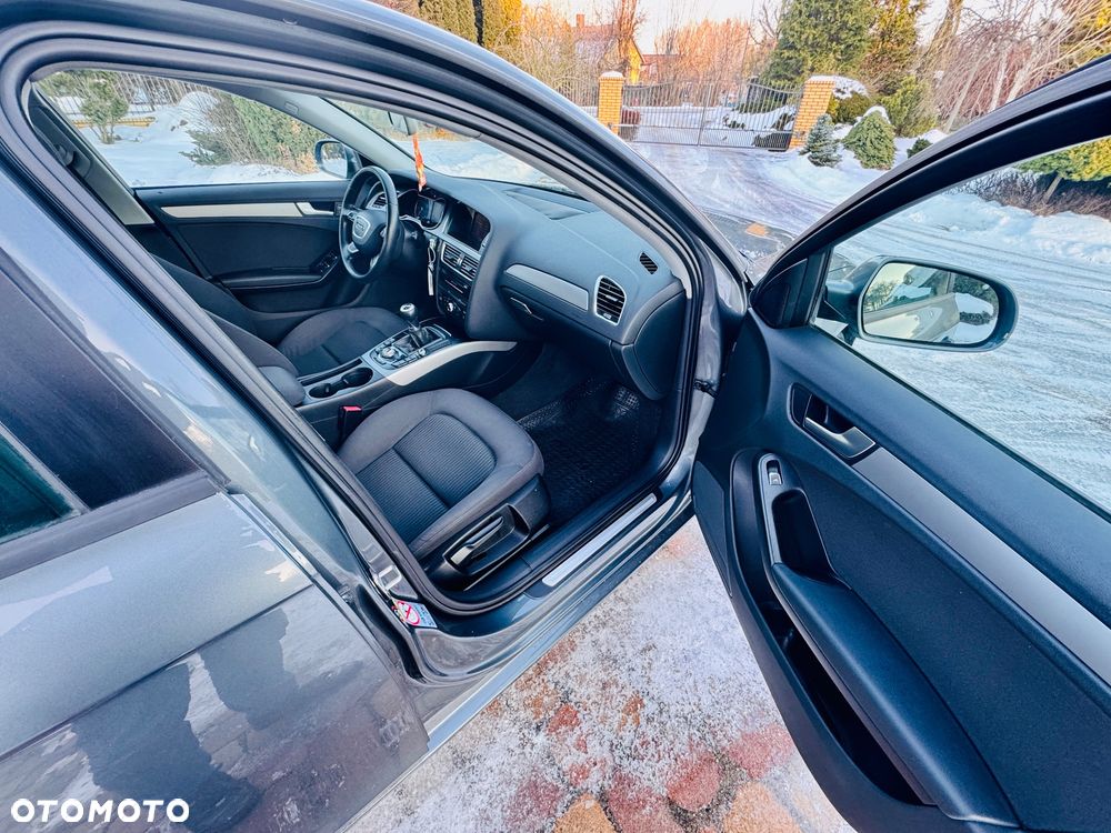 Audi A4 Limousine - 14