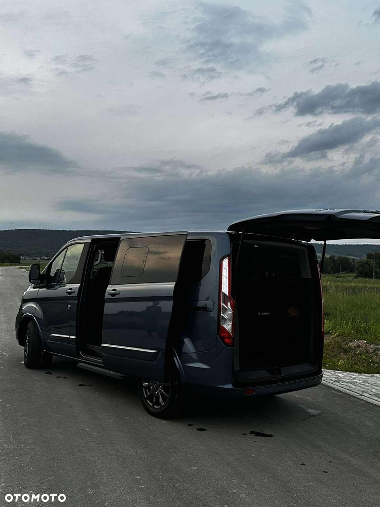 Ford Tourneo Custom - 37