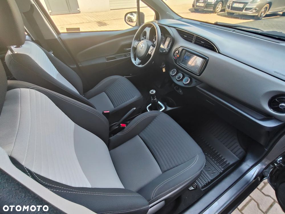 Toyota Yaris 1.5 Premium - 15