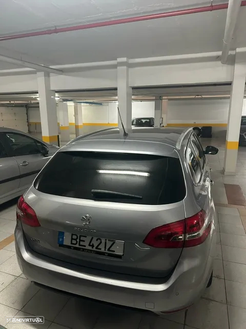 Peugeot 308 SW BlueHDi 130 EAT8 Stop & Start Allure Pack - 4