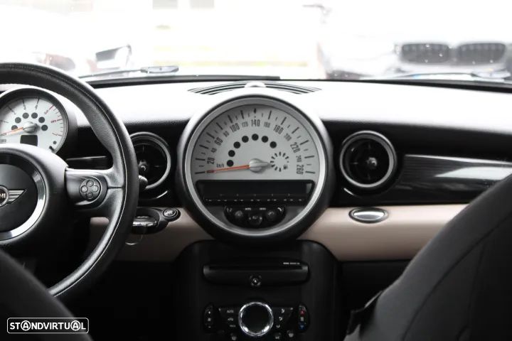 MINI 3 Portas Cooper D - 30